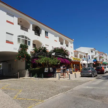 On The Strip Apartament *