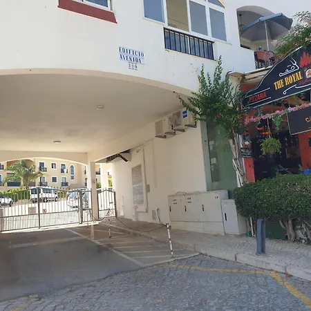 On The Strip * אלבופיירה