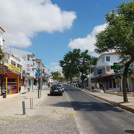 On The Strip * אלבופיירה